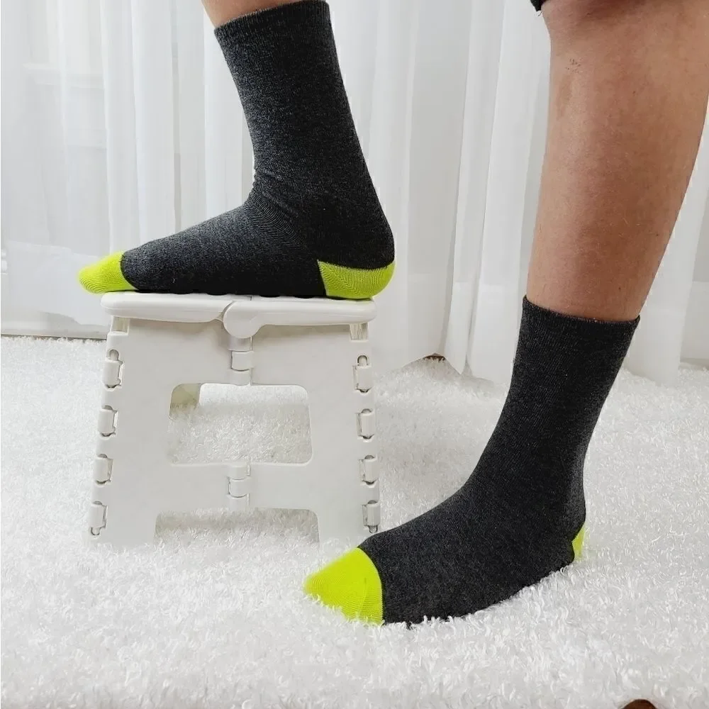 4 Pair of Trimfit socks!